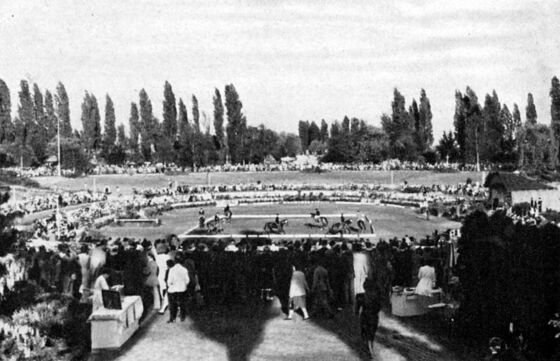 Das erste internationale Reitturnier im Berliner Sommergarten fand 1950 statt.